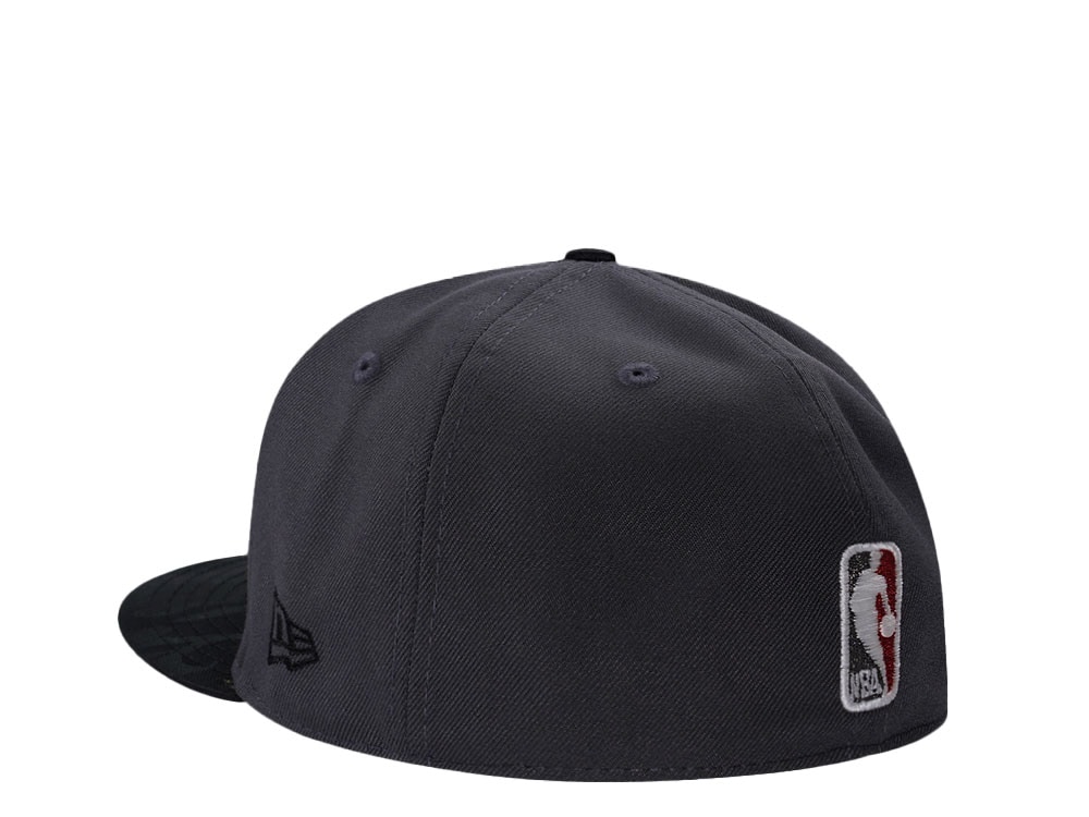 New Era Detroit Pistons NBA Eastern Conference Dark Gray Glow In The Dark Moon Edition 59Fifty Fitted Gorra