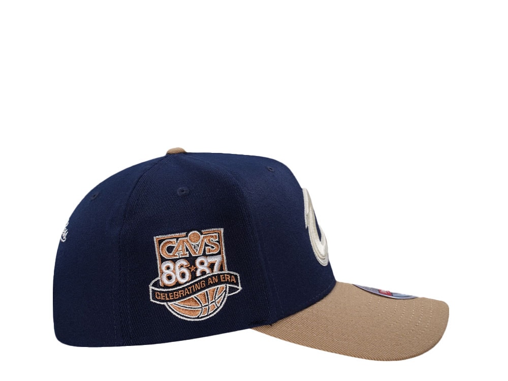 Mitchell & Ness Cleveland Cavaliers Sand Storm Classic Red Stretch Snapback Gorra