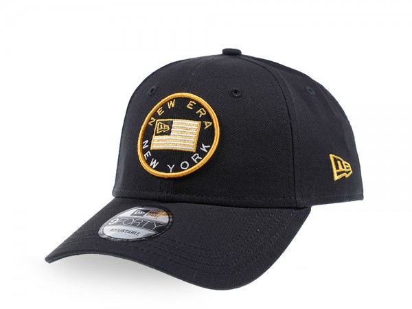 New Era Heritage Badge Black 9Forty Strapback Cap