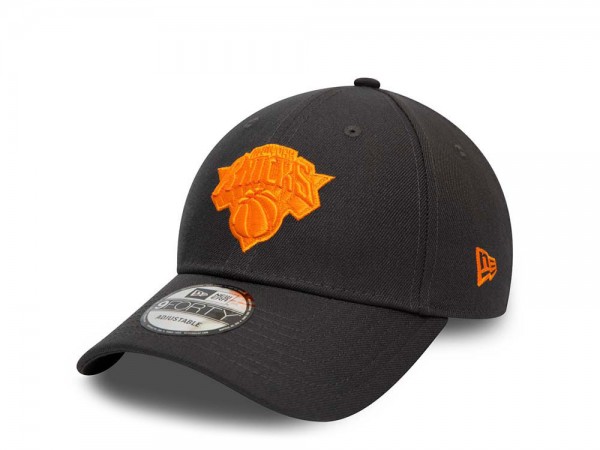 New Era New York Knicks Pop Logo 9Forty Snapback Cap